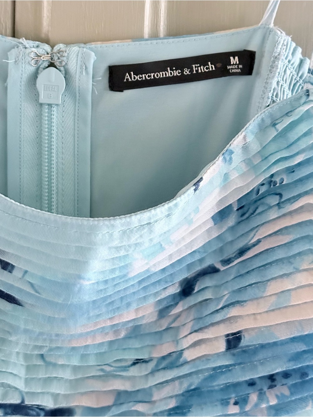 Abercrombie & Fitch Blue Floral Tiered Ruched Empire Waisted Maxi Dress Size M - Picture 9 of 13